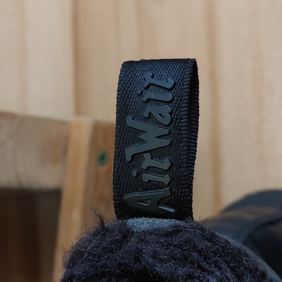 Dr Martens 1460 fur line black winter boots size 9 (40) - Picture 4 of 4